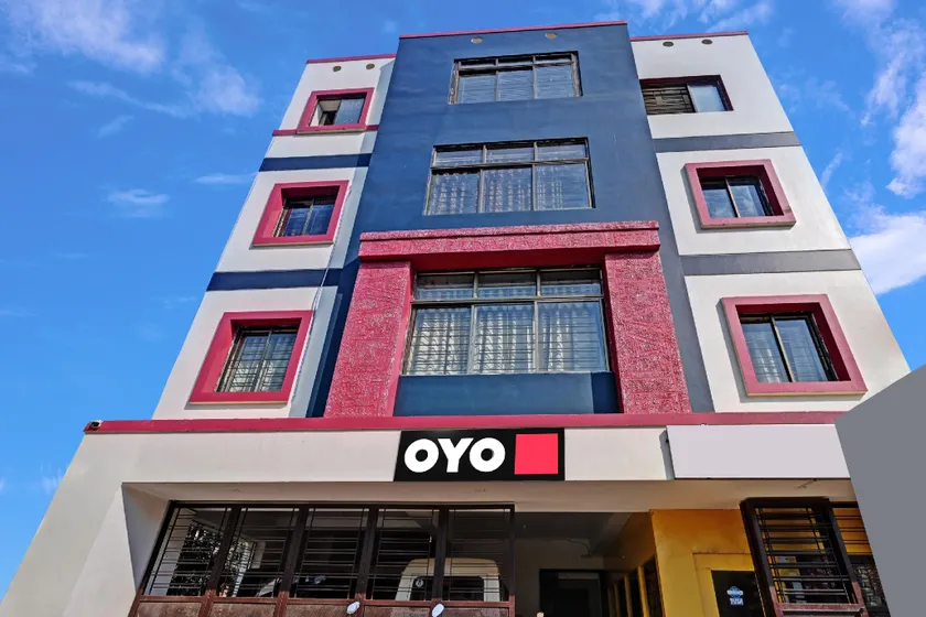 Hotel O Hi5 Days Inn Premium - Image 1