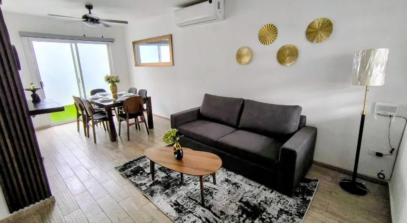 Casa para 8 personas en Apodaca, cerca del aeropuerto - Image 1