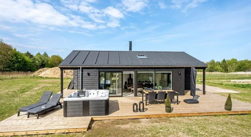 Holiday Home Junis - 900m from the sea by Interhome - Image 1