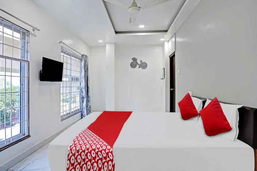 Hotel O Ocean Blue - Image 1