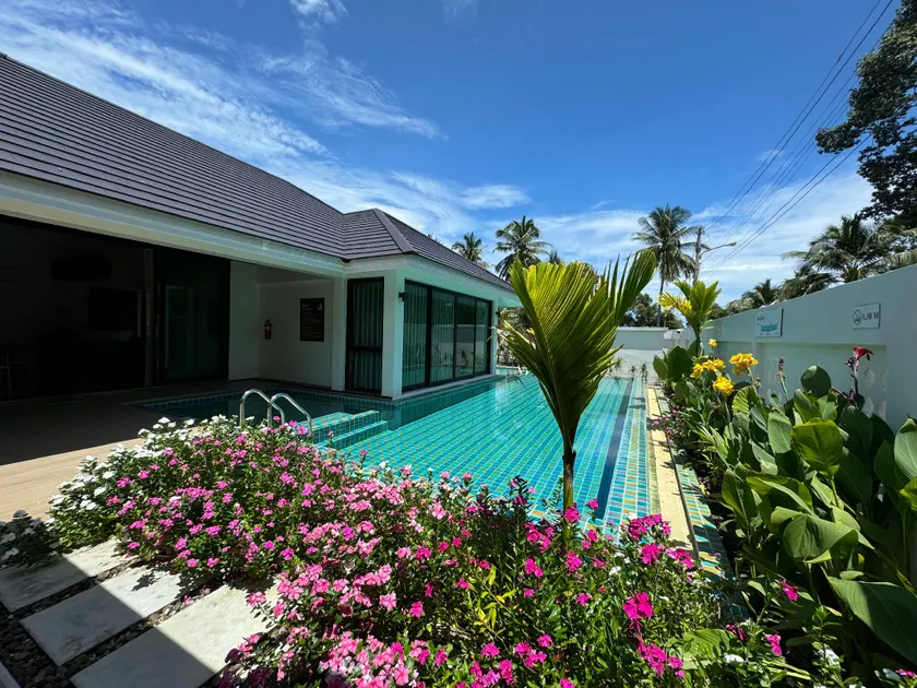 Brown Cotton Villa Khanom - Image 1