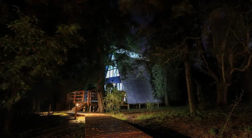 Hide Away Cabin - Image 1