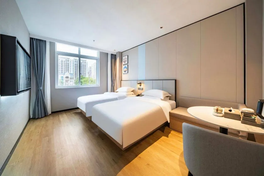 VX Hotel (Shanghai ENT Hospital Pujiang Branch) - Image 1
