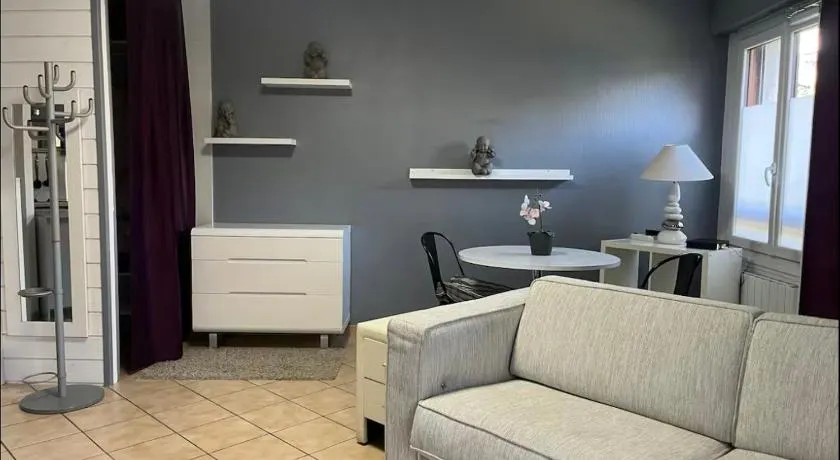 Super Studio à proximité de Genève - Image 1