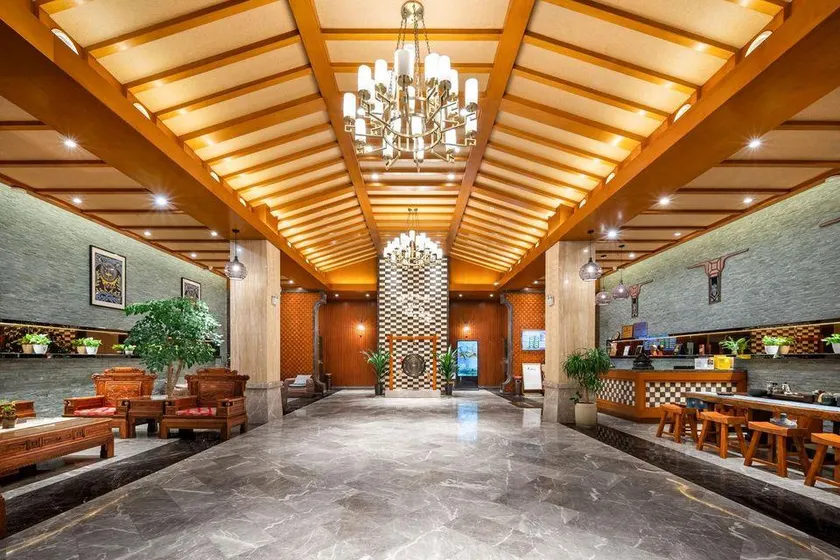 Xiaoqikong Binjiang Hotel - Image 1
