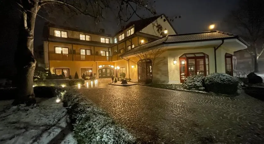 Hotel Fohlenhof - Image 1