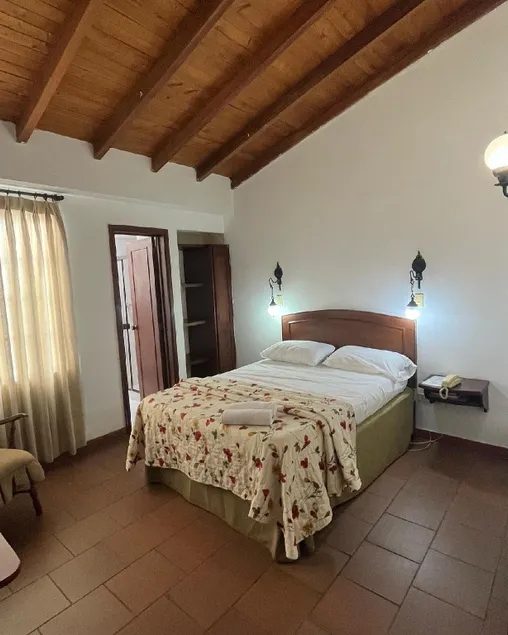 HOTEL ILAMA - Image 1