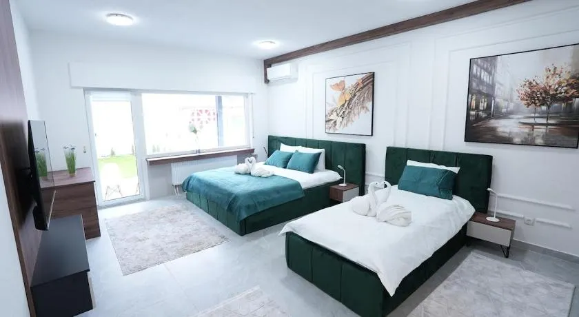 Luxury Apartments - Wohnung IC - Familienfreundliches I Stock - Image 1