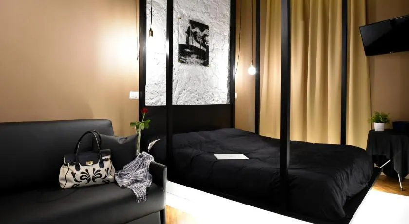 Bibi e Romeo's Home - Image 1