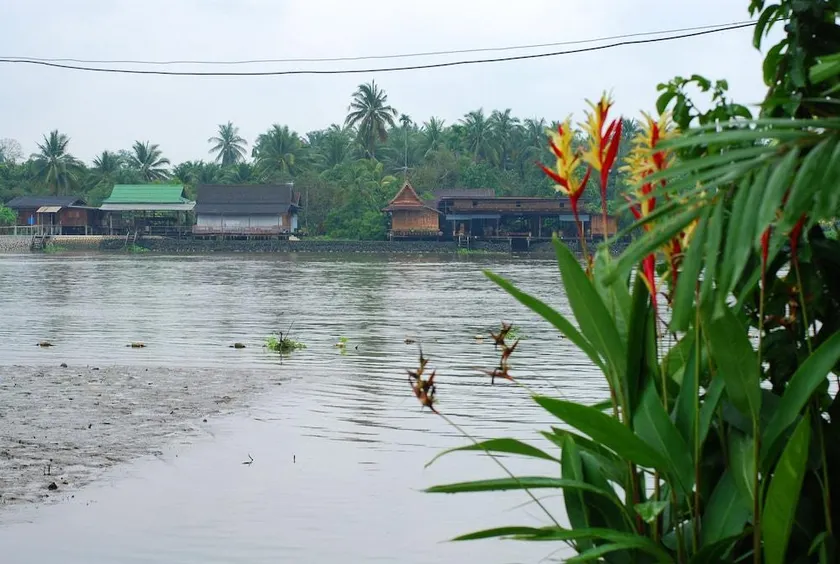 Chotika Riverfront - Image 1