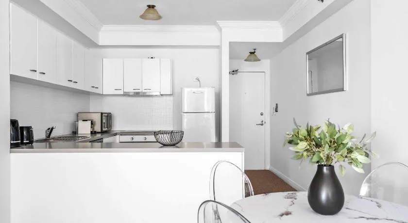 Central Chic Stay - Image 1