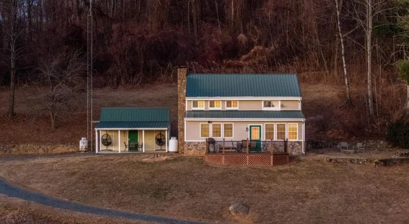 Mack's Retreat - Monroe Retreat with Mountain Views and Fire Pit! - Image 1