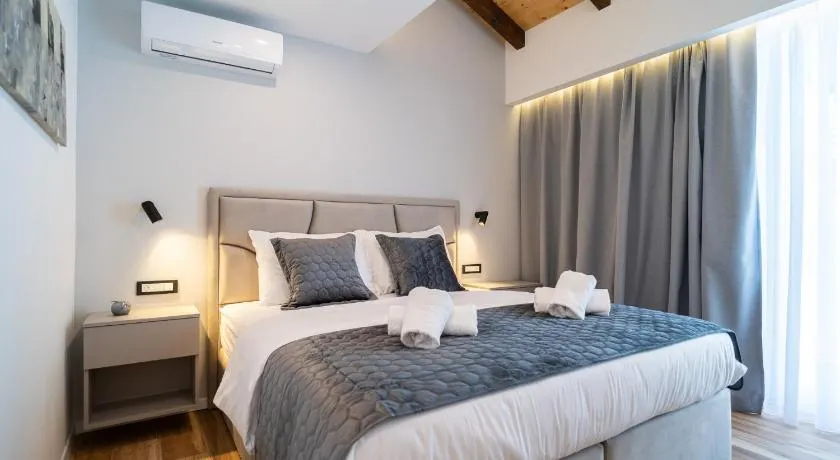 Seafront Sunset Studio&Rooms - Image 1