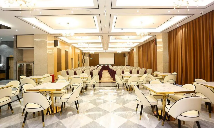 Hanru Hotel - Image 1