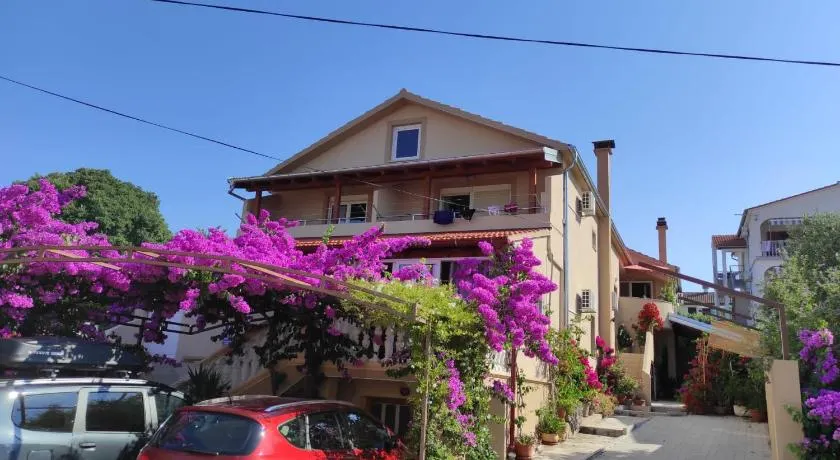Apartments Iva - Image 1