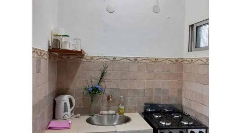 Hostel en Almirante Brown - Image 1