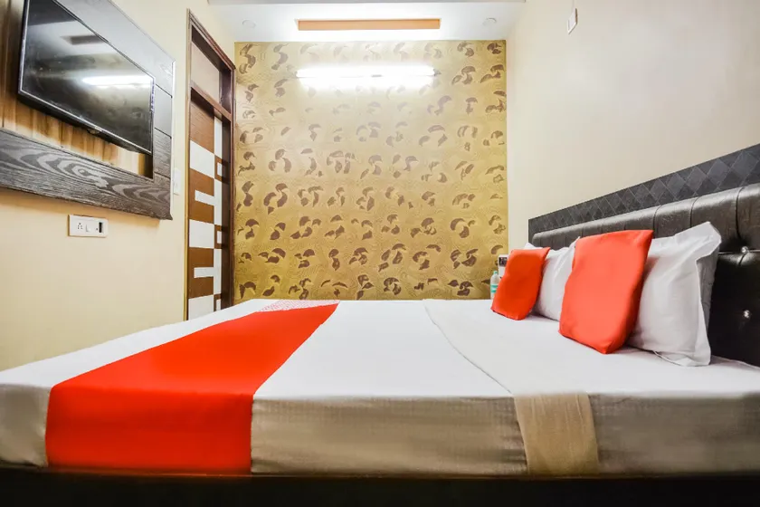Hotel O Anand - Image 1