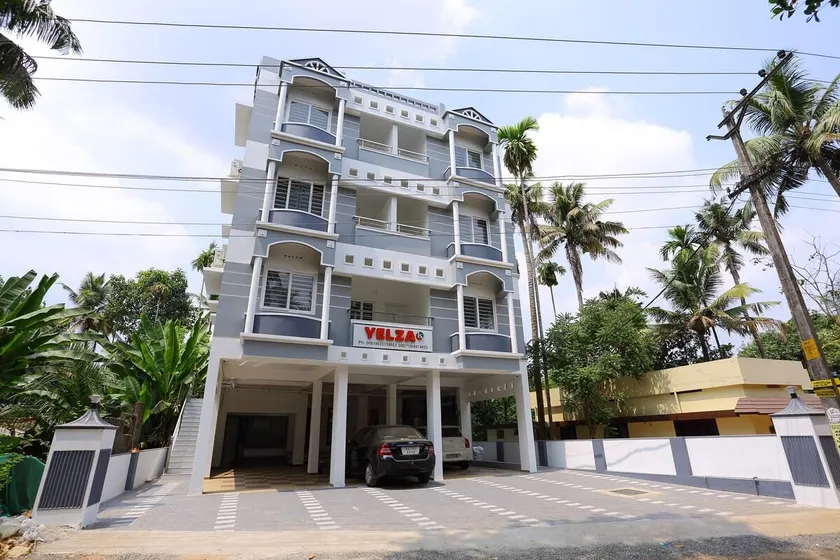 Two Mins To Rajagiri Hospital | 2BR Apt  W/ AC - Image 1