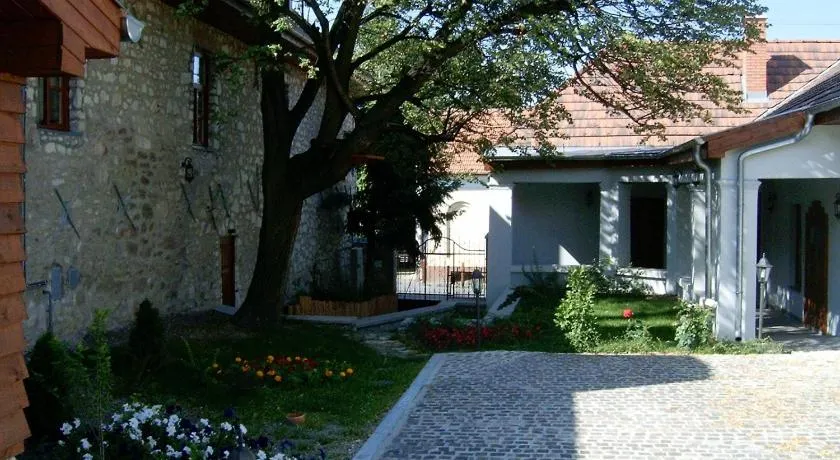 Trifecta Udvarház - Image 1