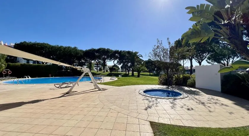 Vilamoura Sunny Garden With Pool by Homing - Image 1