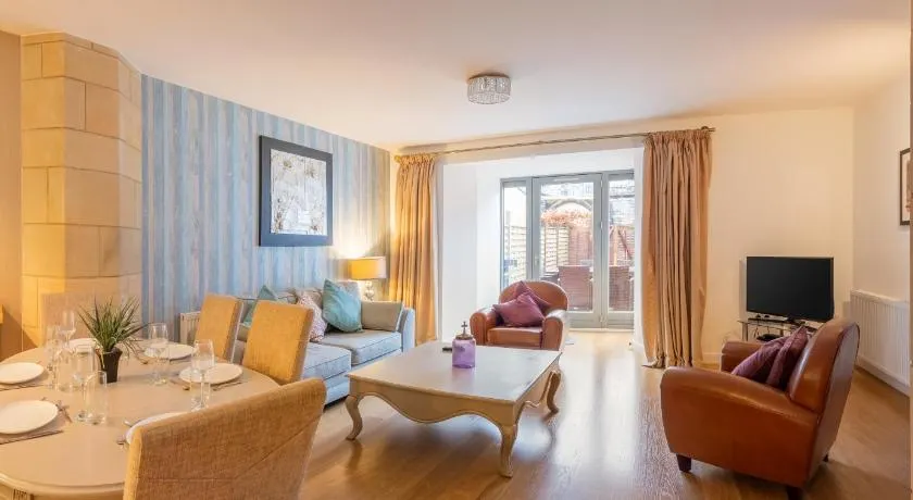 Abbey Church 9 The Nave 2 bedroom Luxury Self catering apartment in Historic Abbey - Image 1