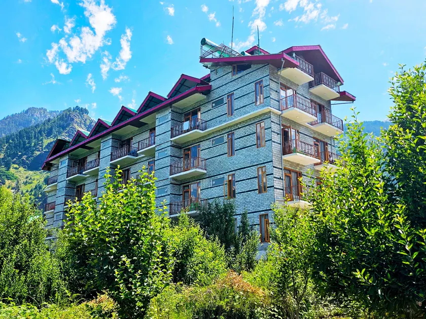 HOTEL MARINA HEIGHTS - Image 1