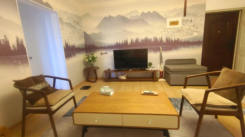 YY寓艳推荐/大明湖畔唯一看大明湖湖景/近泉城广场/可住5人两居室 - Image 1