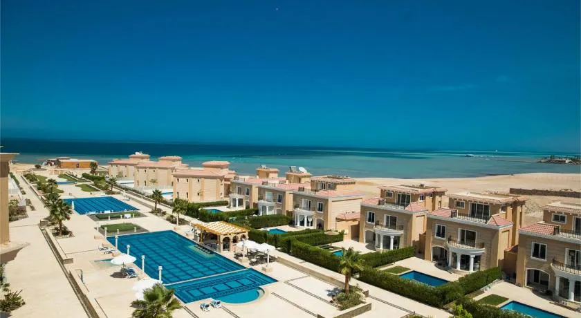 Selena Bay Luxury Resort - Premium Apartment with Private Beach - Image 1
