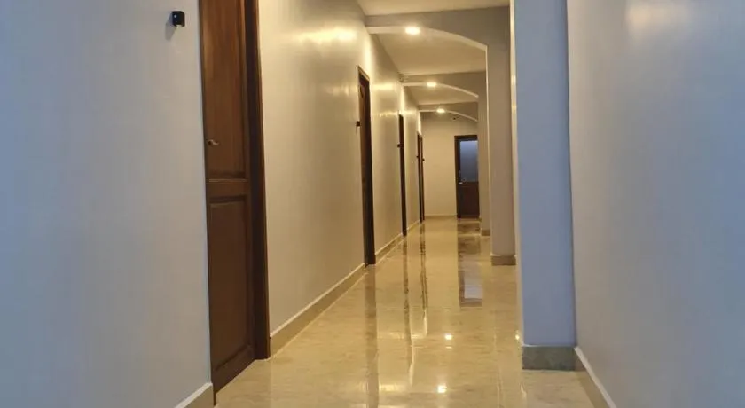 Le Supreme Inn (the lap of luxury) - Image 1