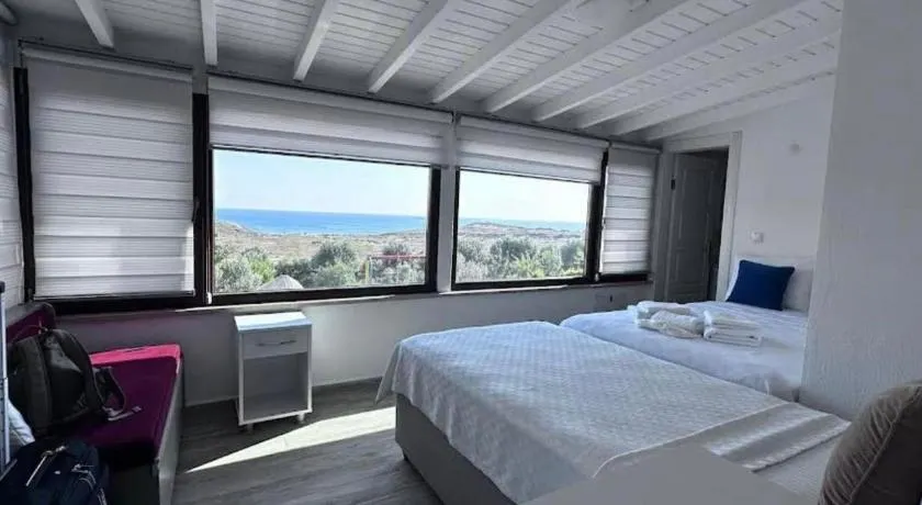 Villa Yalıca With the Sea View - Image 1