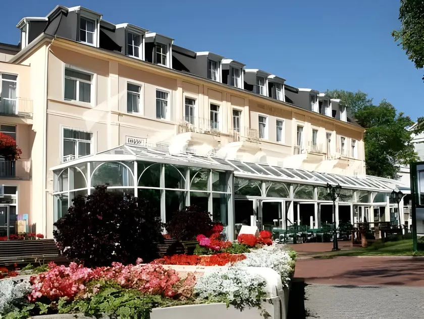 SEETELHOTEL Pommerscher Hof das Wellnesshotel im Herzen der Kaiserbäder mit direktem Zugang zur Wellnessoase Shehrazade - Image 1