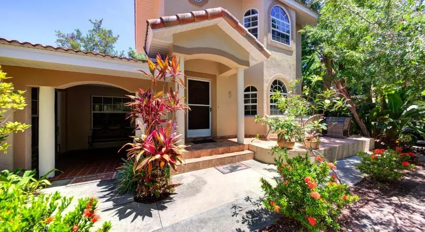Beautiful property on Siesta Key - Image 1