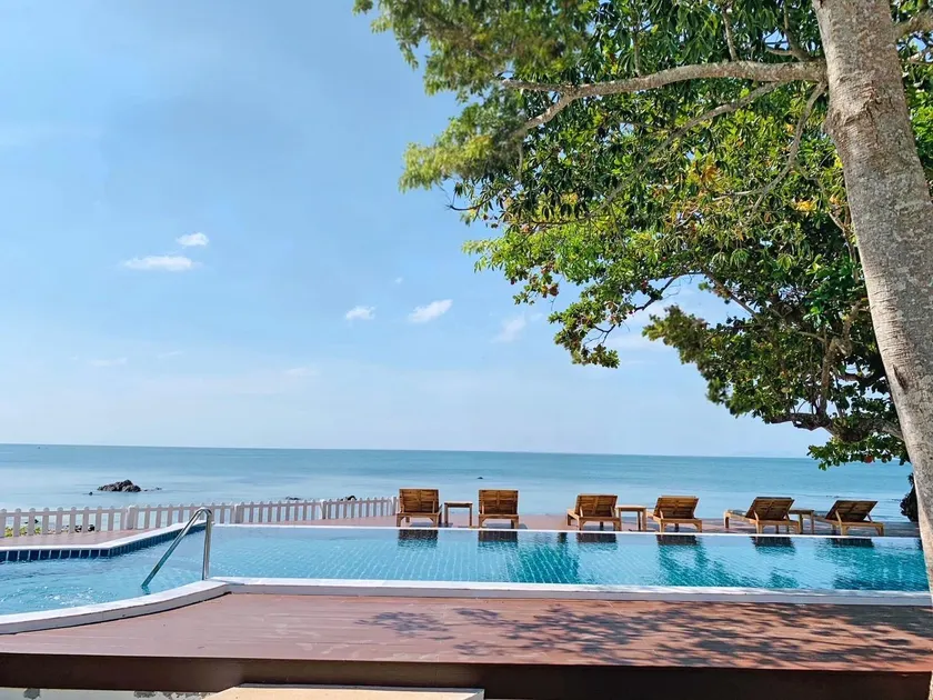 Horizon Beach Resort Koh Jum - Image 1