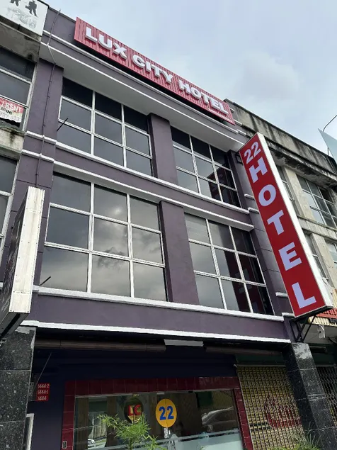 Lux City Hotel - Image 1