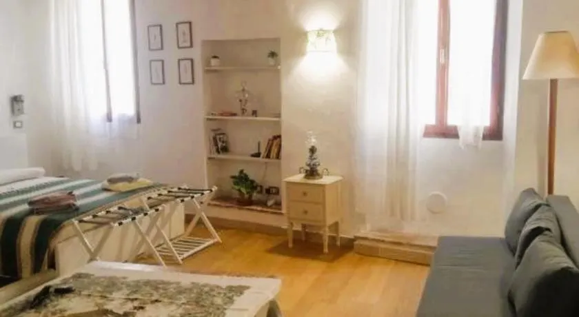 Lovely Home - Bike Friendly - Image 1