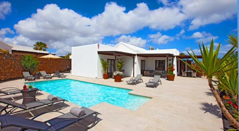 Adult only Villa Montana by Lanzarote Leisure Villas - Image 1