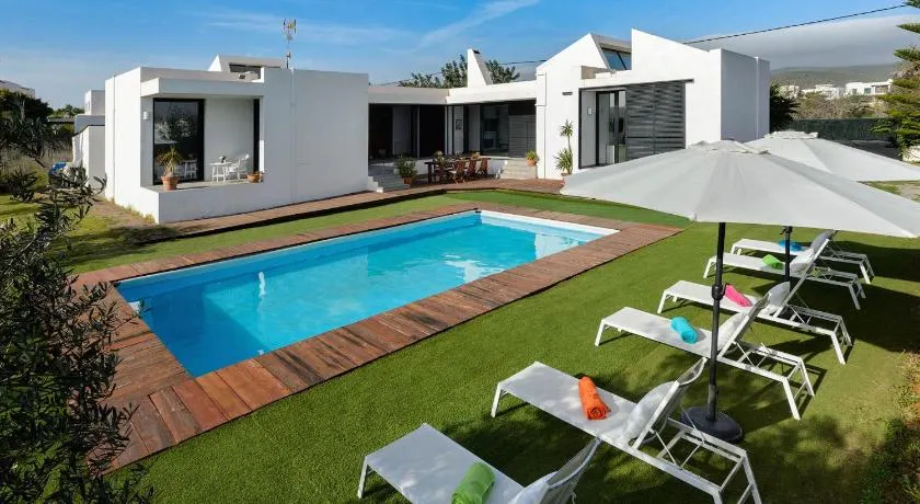 Green & Blue Villas - Villa Anur - Image 1