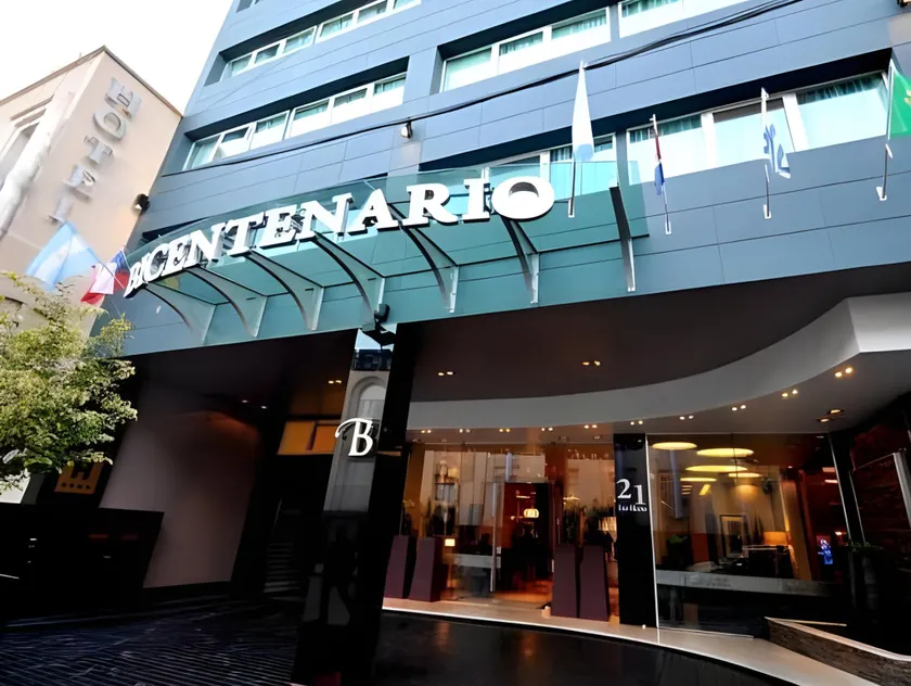 Hotel Bicentenario Suites & Spa - Image 1