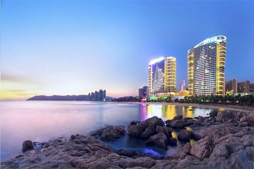 Dongyue Palace Seaview Apartment Country Garden Shili Silver Beach - Image 1