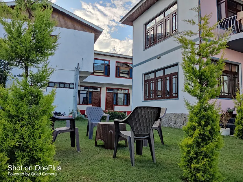 Kashmir Homestay - Image 1