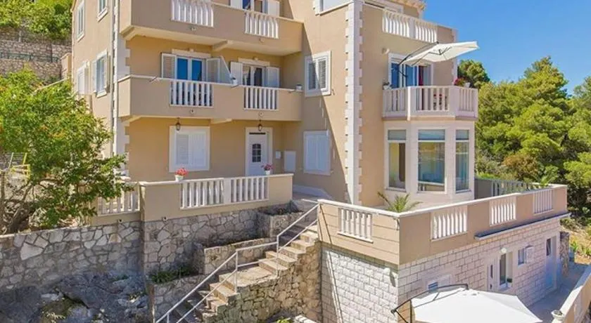 Apartments More - Image 1