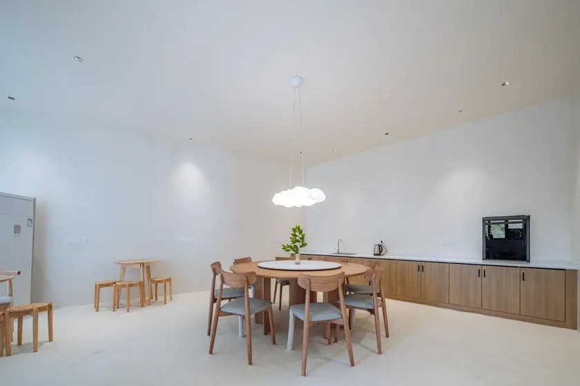 floral hotel Yichun and Jinyunshang mountain spring Jingshu Homestay - Image 1