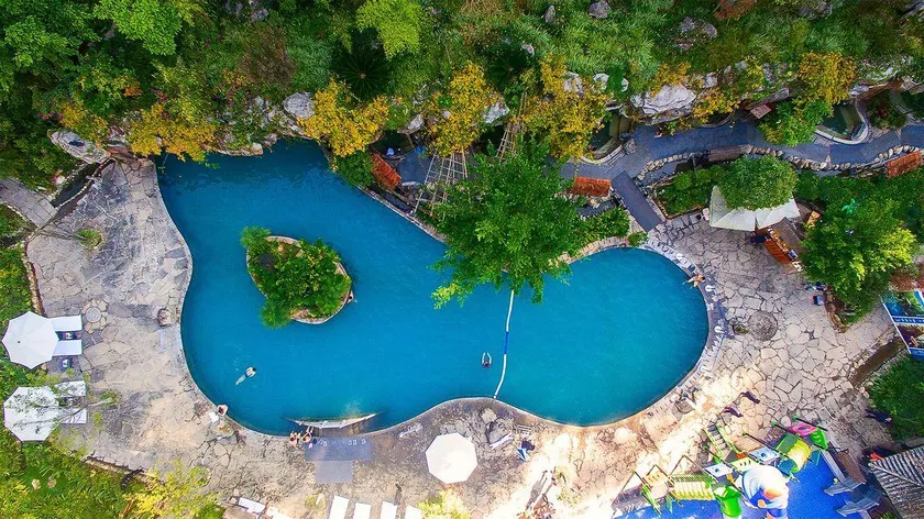 Rehai Hot Spring Resort · Meinvchi - Image 1