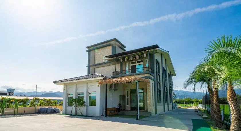 Happy play villa - Image 1