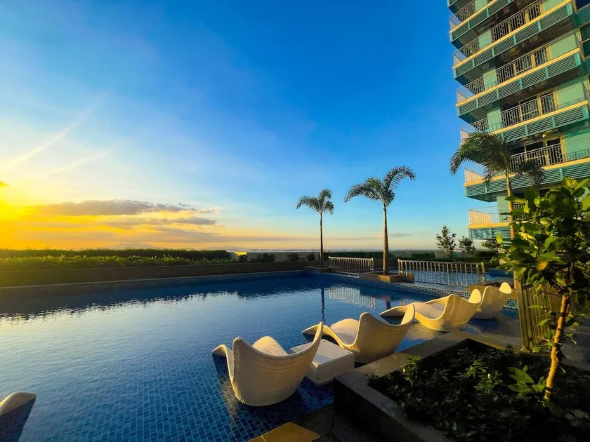 Stunning 2BR w Sunset Views – Near Okada, Solaire - Image 1