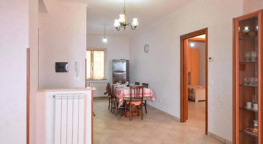 Confortevole e Spazioso Appartamento 100mq a Falerna con Vista Panoramica sul Golfo con Free WiFi e Smart Tv - Image 1