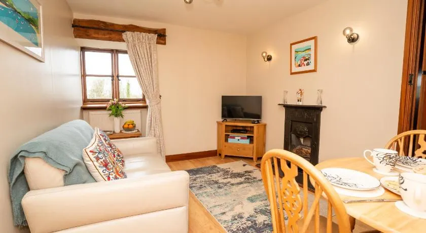Ystumgwern Luxury Barn Conversions - Image 1