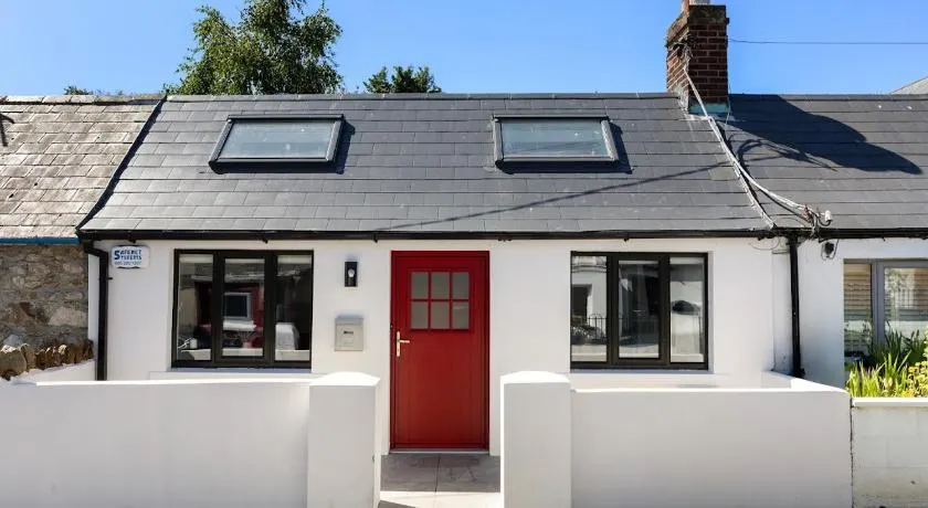 Howth Village Cottage - Image 1