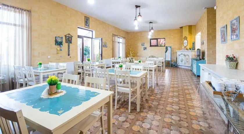 Hotel Legiandro Surami - Image 1
