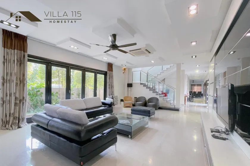 Villa 115 - Image 1